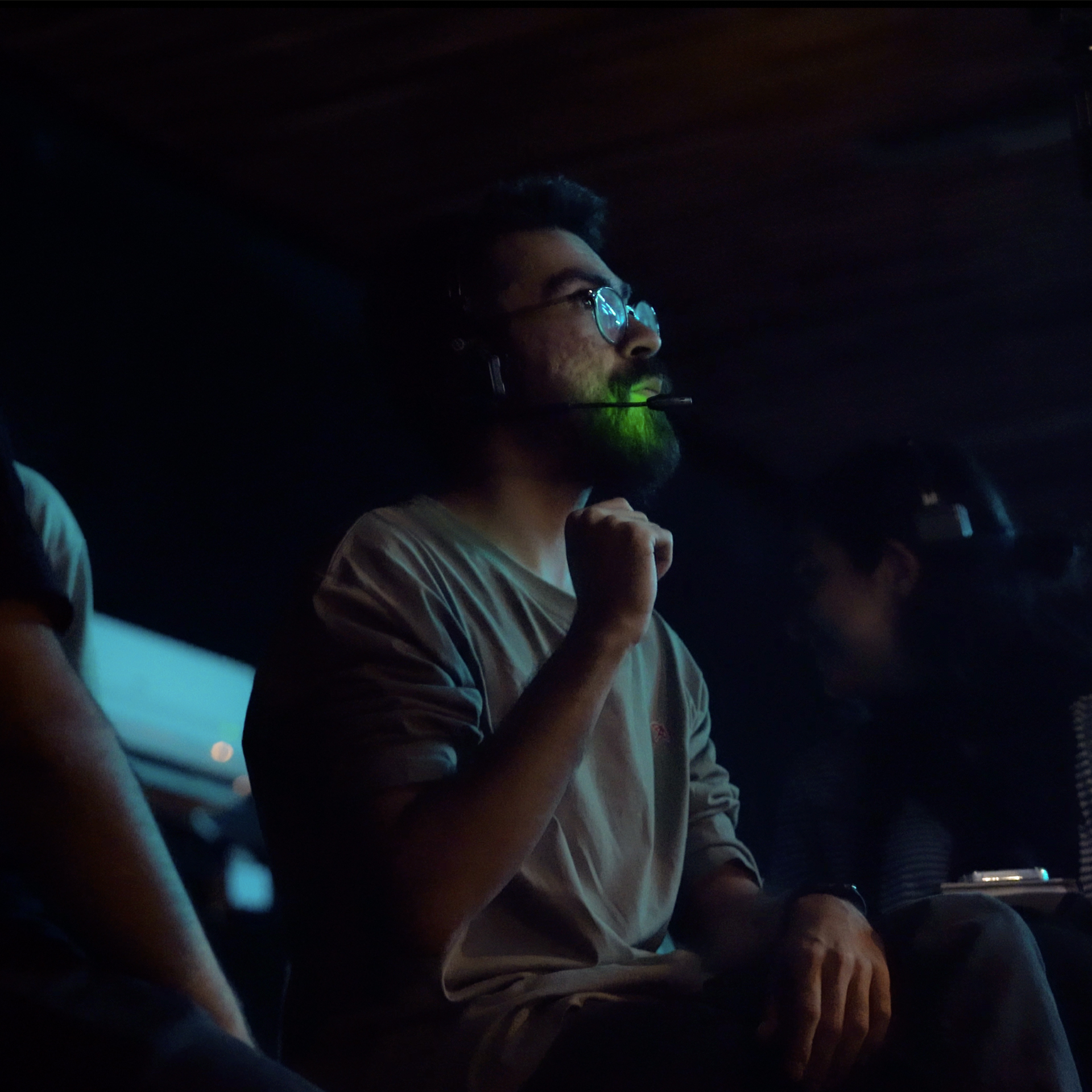 Amirreza Taqavi working as a director during a live production